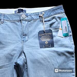 Democracy Blue High Rise Jeans Modern Style